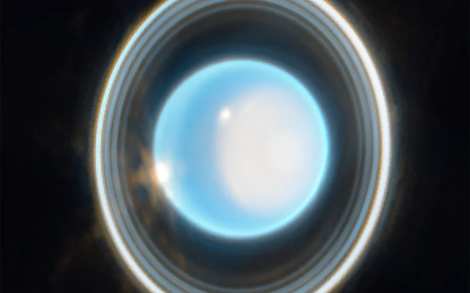 Première photo d'Uranus prise par le télescope James Webb