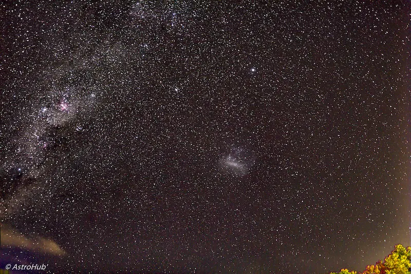Grand_Nuage_de_Magellan_sous_la_constellation_de_la_Carène_et_de_la_Voie_Lactée