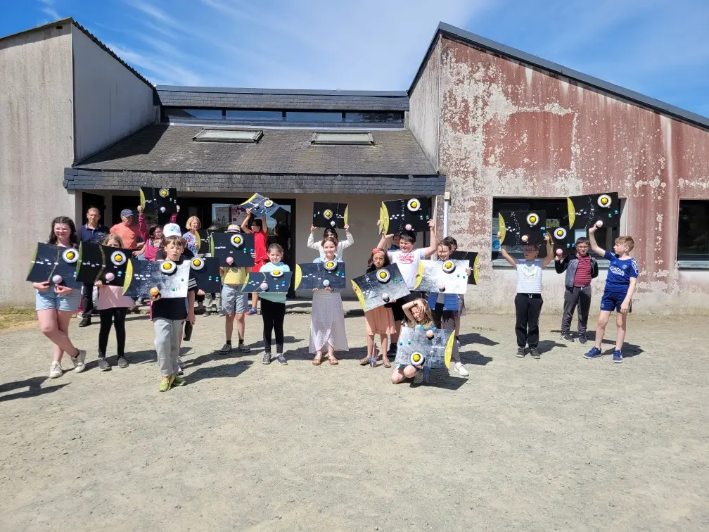 Photo de groupe du club d'astronomie KOSMOS 22